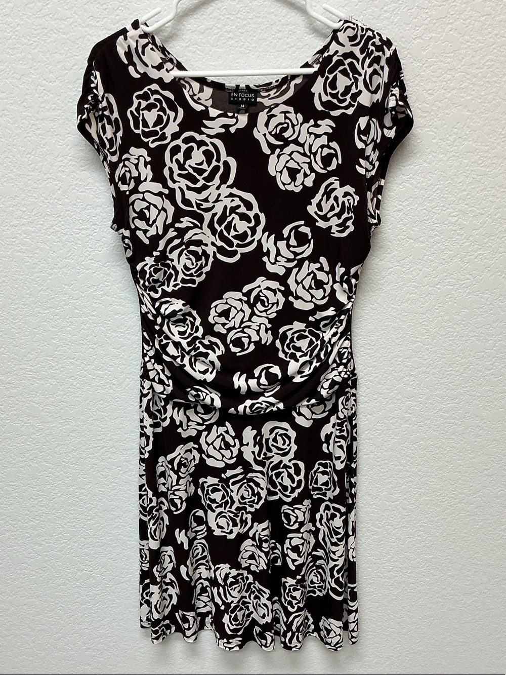 Enfocus Studio Brown and Cream Floral Scoop Neck Dress